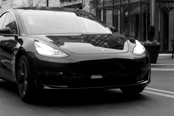 🚘 How Tesla is Disrupting the Auto Industry in 2025: A Deep Dive into the EV Revolution